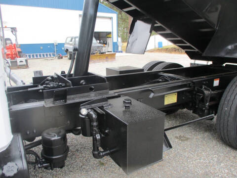 2001 Freightliner FL70 DUMP TRUCK FL70