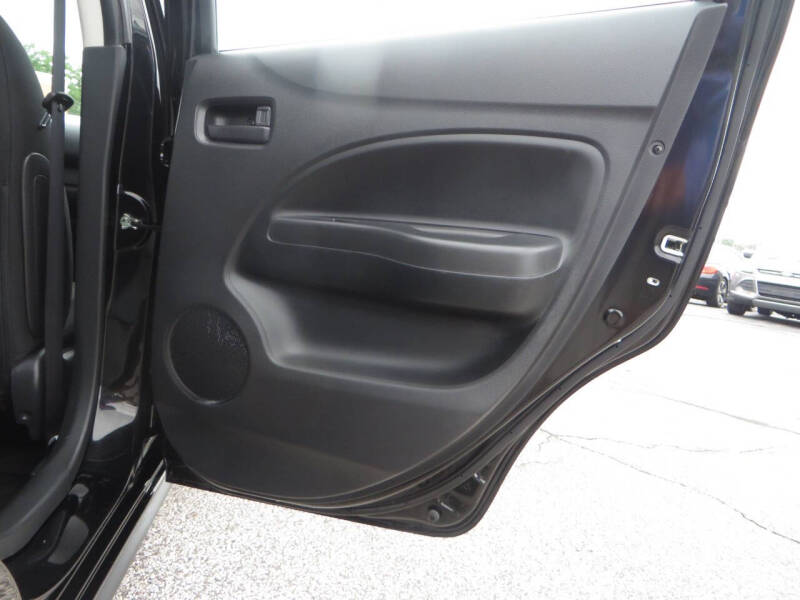 2024 Mitsubishi Mirage ES