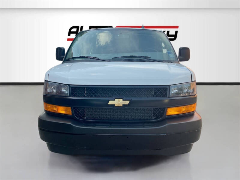 2025 Chevrolet Express 2500