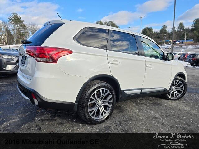 2016 Mitsubishi Outlander SE