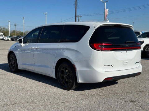 2022 Chrysler Pacifica Hybrid Touring L