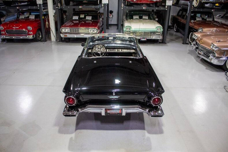 1957 Ford Thunderbird