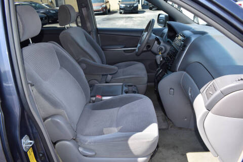 2006 Toyota Sienna LE 7 Passenger