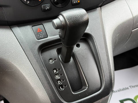 2017 Nissan NV200 SV