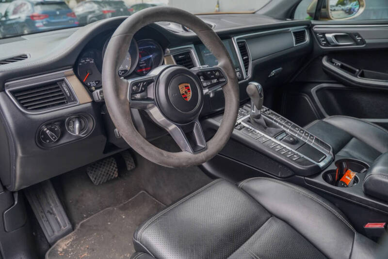 2018 Porsche Macan GTS