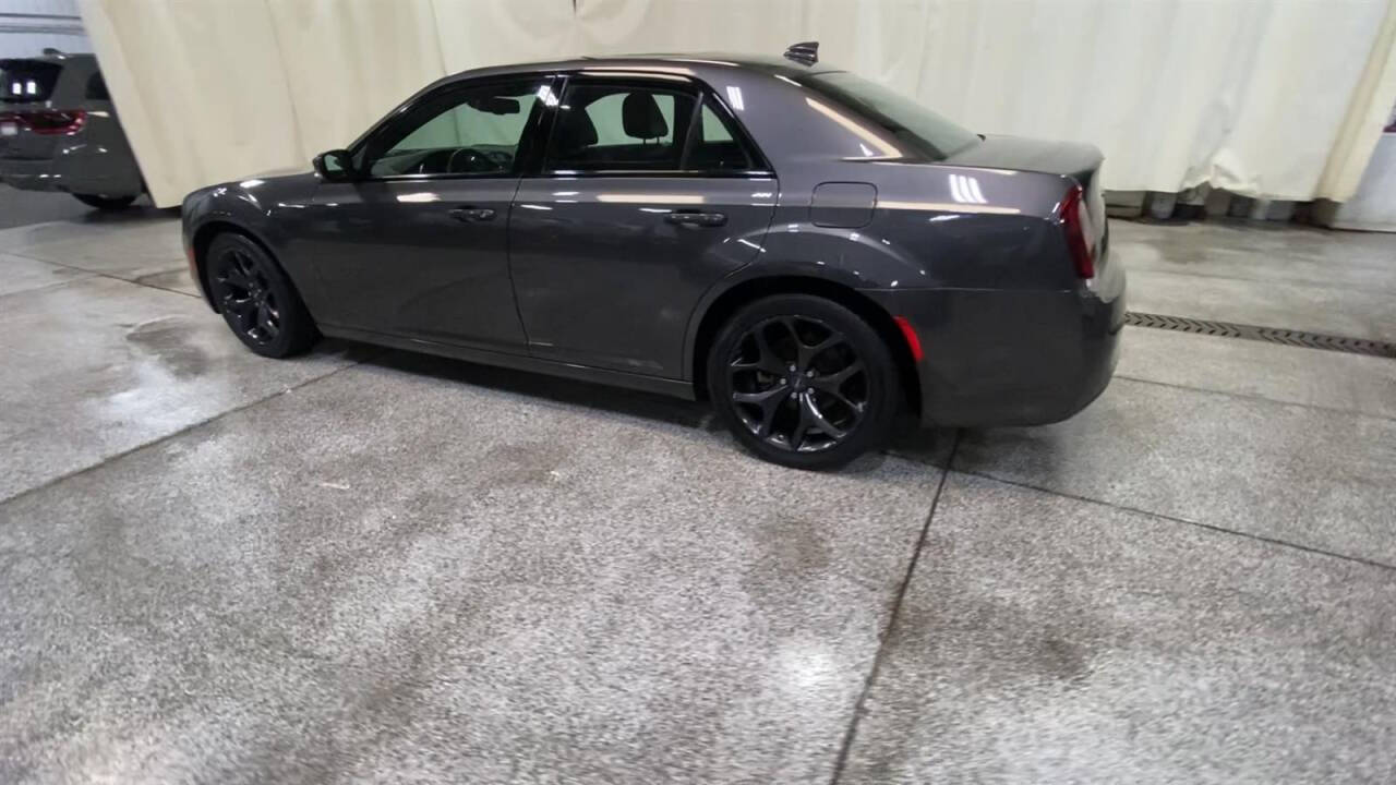 2022 Chrysler 300 for sale at Victoria Auto Sales in Victoria, MN