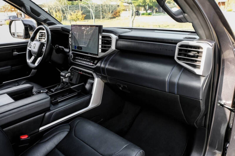 2023 Toyota Sequoia Platinum