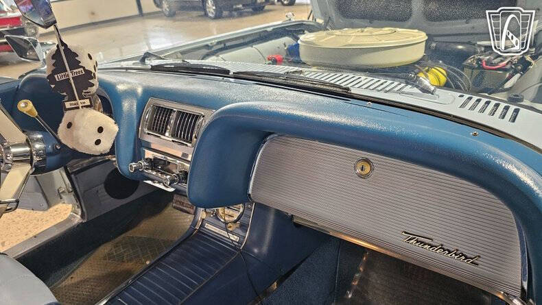 1960 Ford Thunderbird