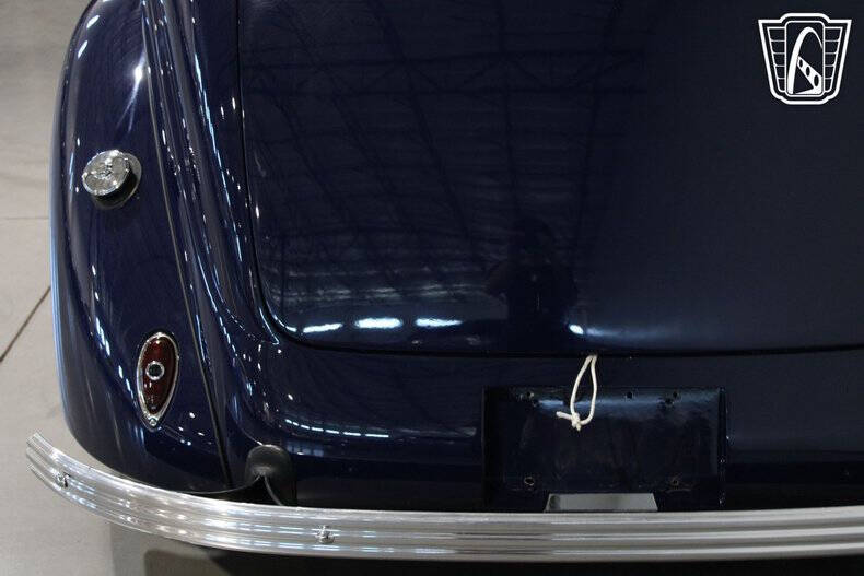 1937 Ford Phaeton