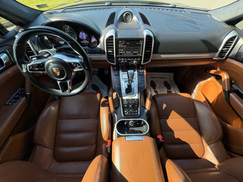 2016 Porsche Cayenne Turbo