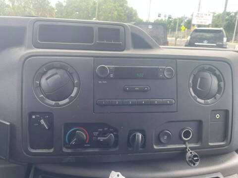 2014 Ford E-Series E-150