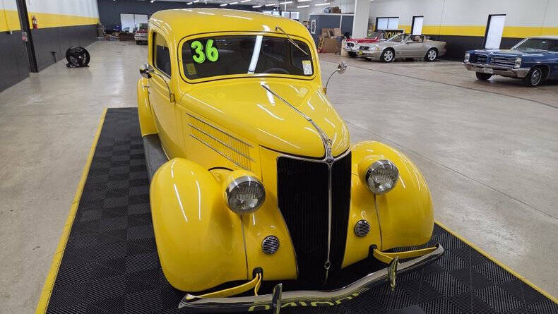 1936 Ford Deluxe