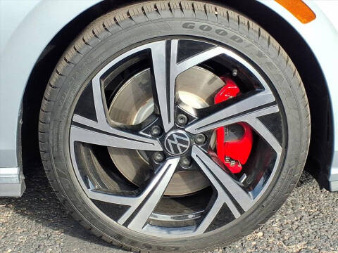 2026 Volkswagen Golf GTI SE