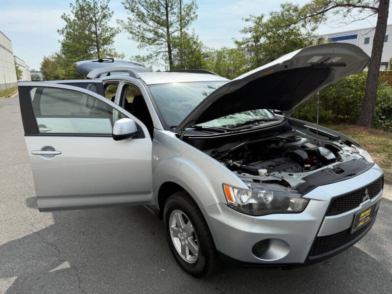 2010 Mitsubishi Outlander ES