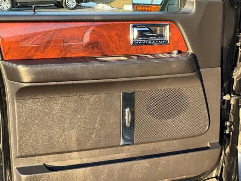 2011 Lincoln Navigator L