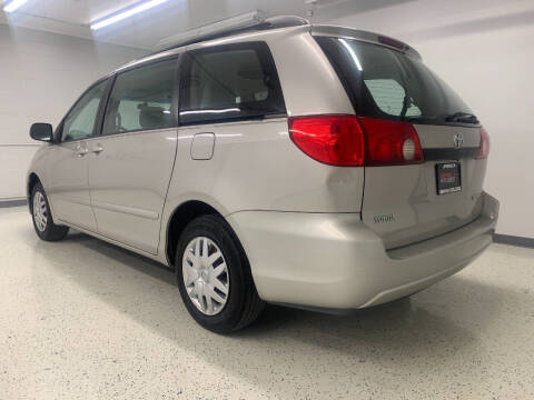 2008 Toyota Sienna LE 7-Passenger