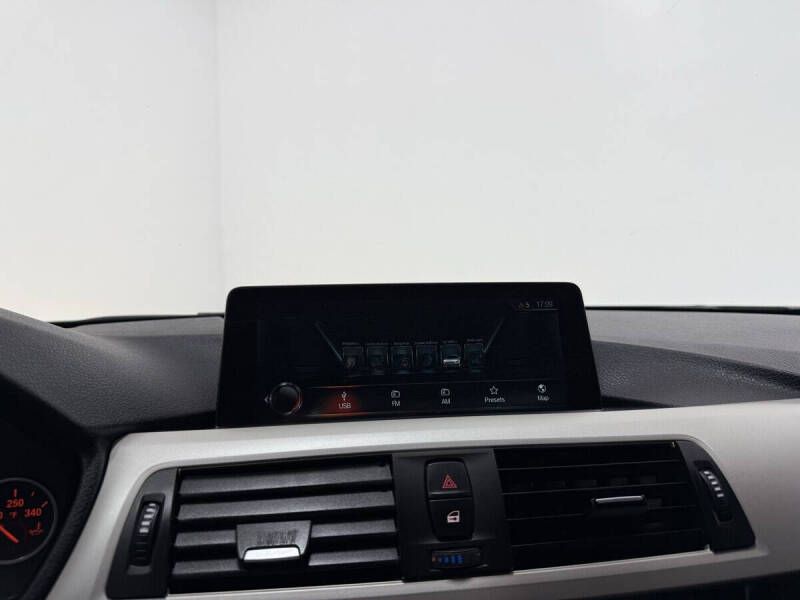 2017 BMW 3 Series 320i