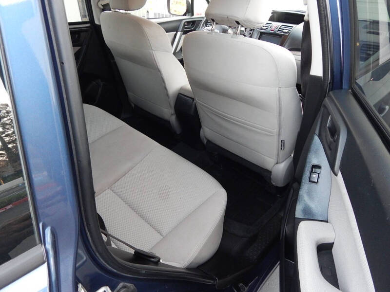 2014 Subaru Forester 2.5i