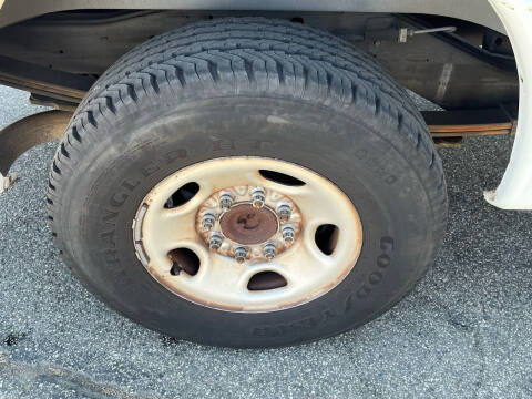 2006 GMC Savana LS 2500