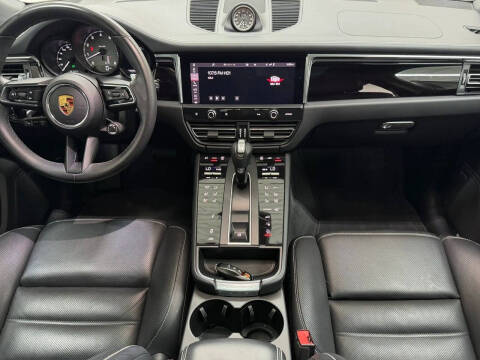 2022 Porsche Macan S