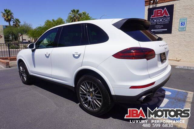 2017 Porsche Cayenne Platinum Edition