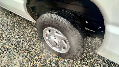 2010 Ford E-Series E-250