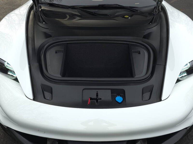 2020 Porsche Taycan Turbo