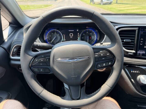 2022 Chrysler Pacifica Touring