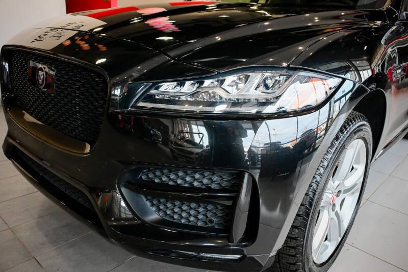 2019 Jaguar F-PACE 25t R-Sport