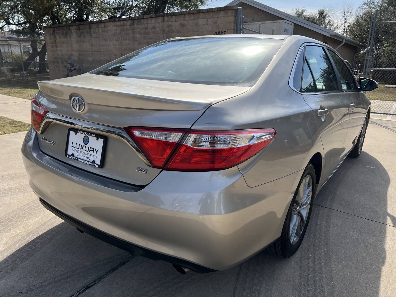 Used Car 2015 Toyota Camry  Le 4dr Sedan For Sale Under $15,000 In Austin, Texas