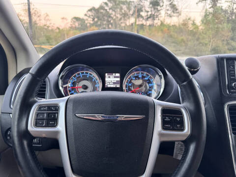 2012 Chrysler Town and Country Touring