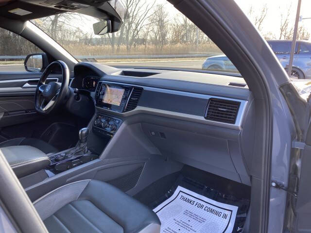 2022 Volkswagen Atlas Cross Sport V6 SEL Premium R-Line 4Motion