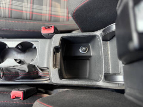 2017 Volkswagen Golf GTI S