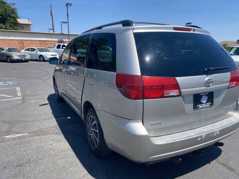2005 Toyota Sienna