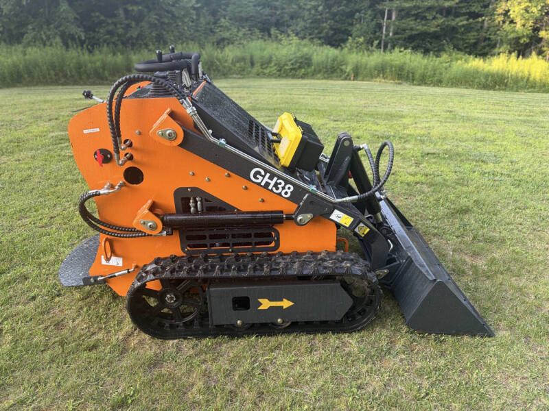 2026 Skid steer Gh380