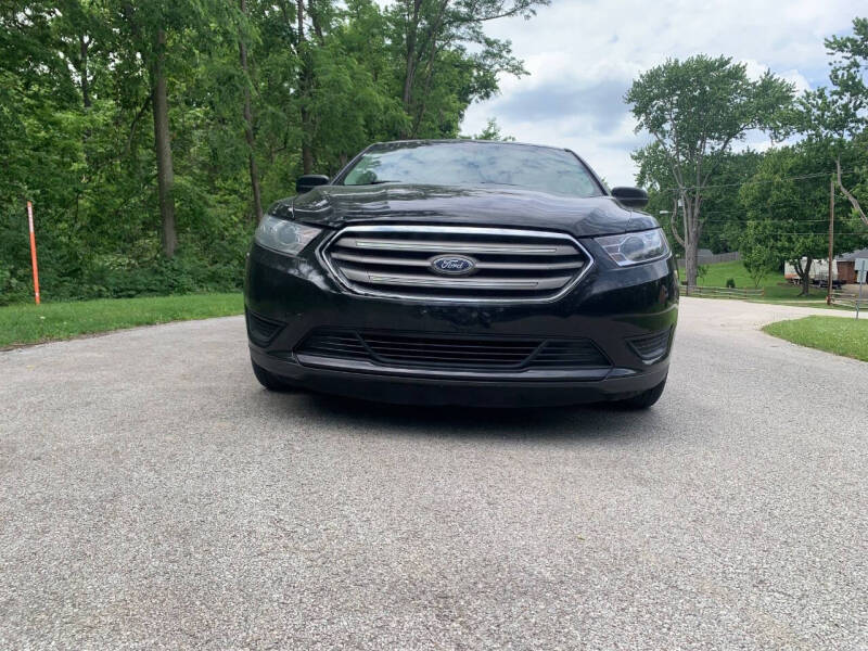 2018 Ford Taurus SE