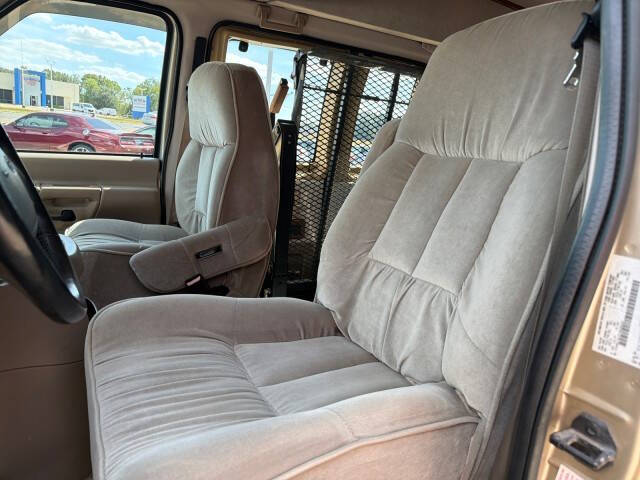 2000 Ford E-Series E-150