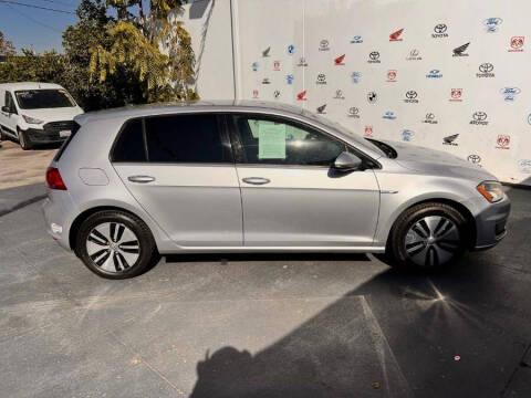2016 Volkswagen e-Golf SE