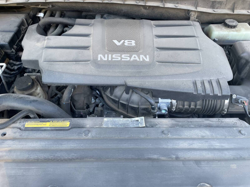 2017 Nissan Titan SV