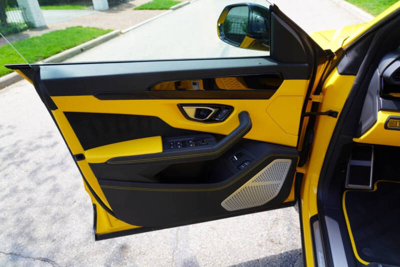 2022 Lamborghini Urus