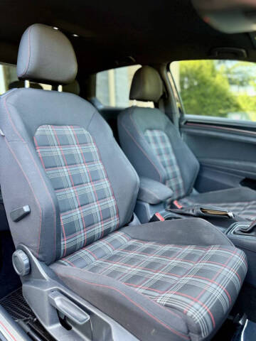 2015 Volkswagen Golf GTI S