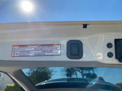 2017 Toyota Sienna XLE Premium 8-Passenger