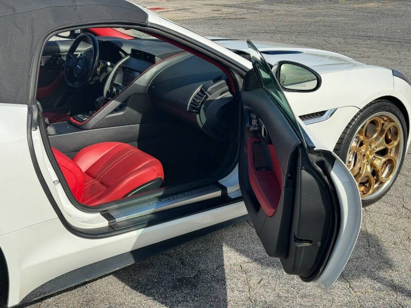 2014 Jaguar F-TYPE V8 S