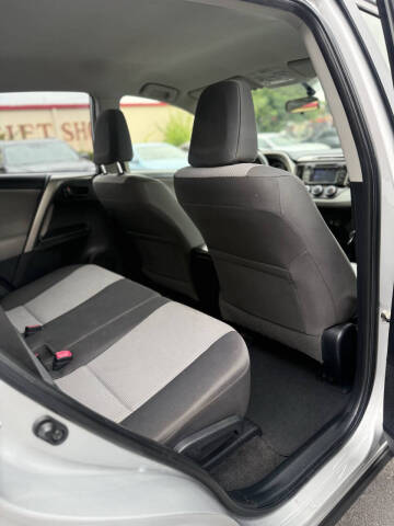 2014 Toyota RAV4 LE