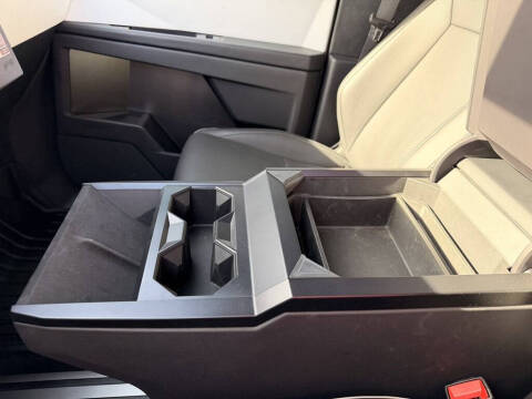 2024 Tesla Cybertruck