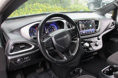 2021 Chrysler Pacifica Touring