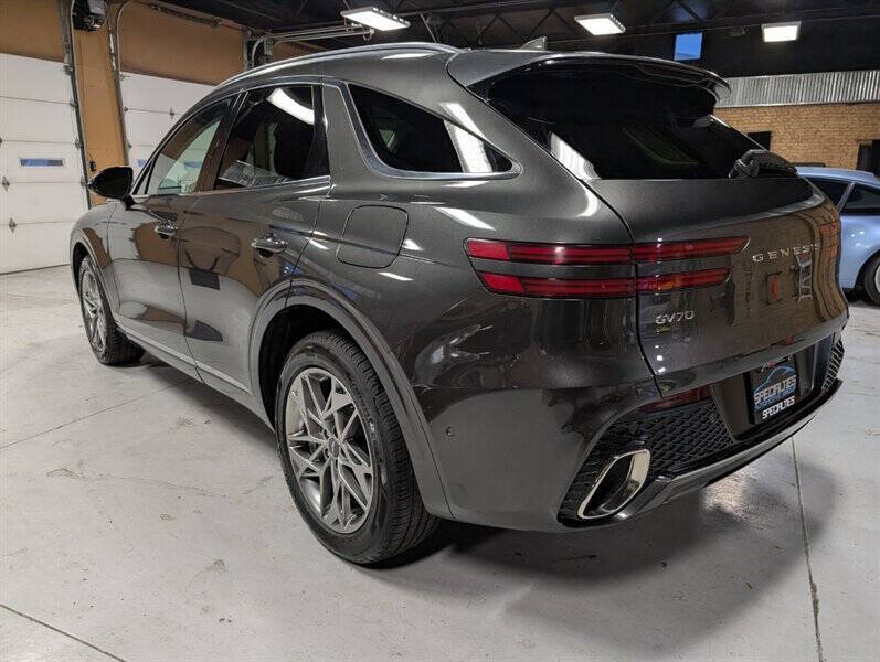 2025 Genesis GV70 2.5T Standard