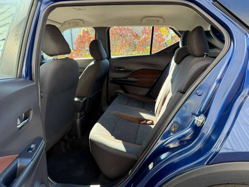 2020 Nissan Kicks SR