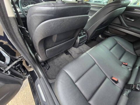 2015 BMW 5 Series 528i