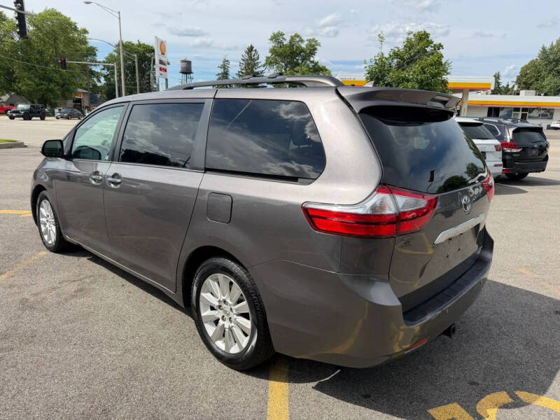 2015 Toyota Sienna